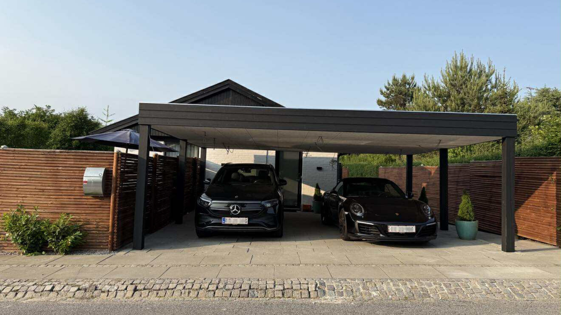 Carport og skur i træ